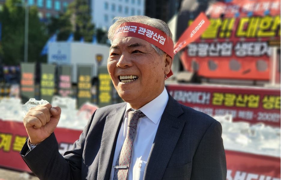 에디터 사진