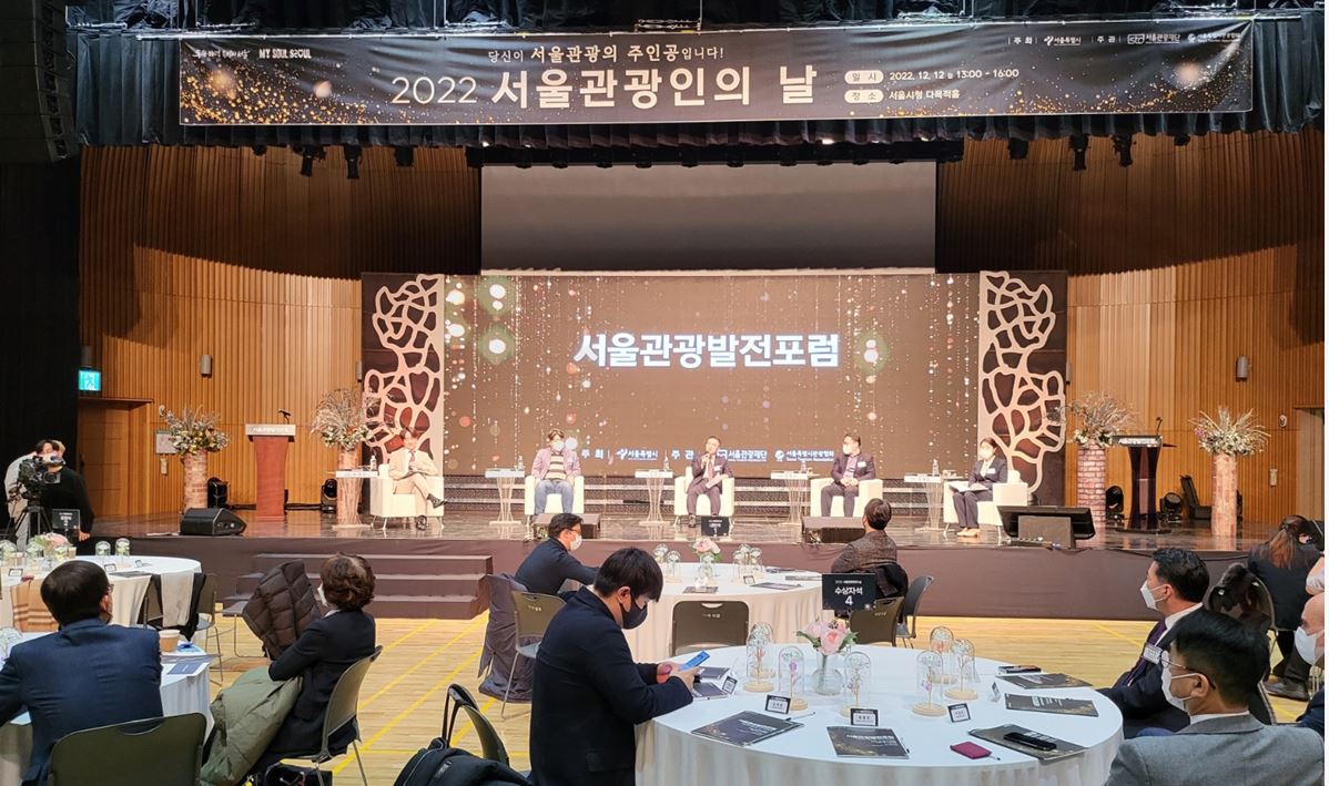 에디터 사진