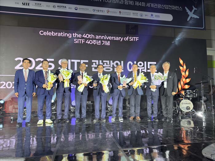 에디터 사진
