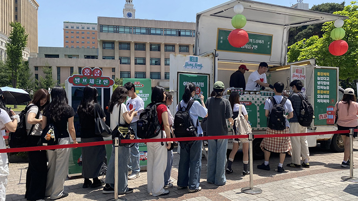 에디터 사진