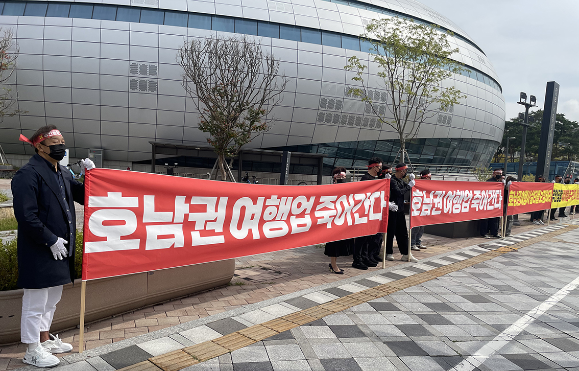 에디터 사진