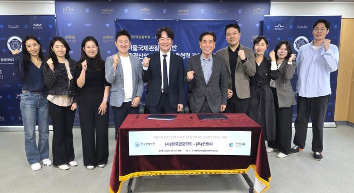 에디터 사진