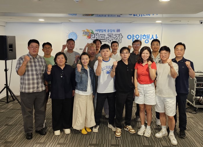 에디터 사진